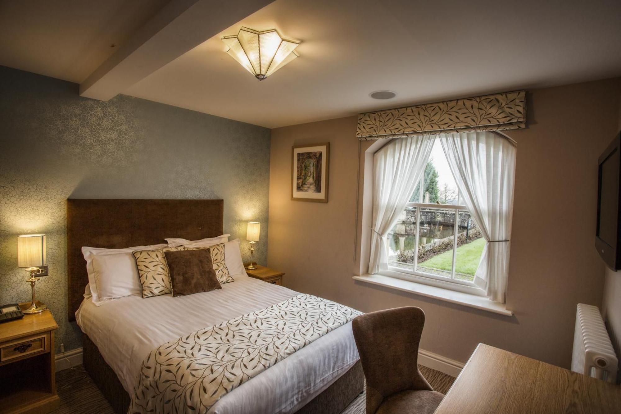 Hazlewood Castle & Spa Tadcaster Exterior photo